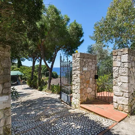 Apartment Fiorita - *